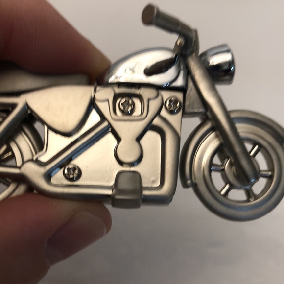 TIMEX COLLECTIBLE SILVER MOTORCYCLE MINI CLOCK DESK - Picture 7 of 7